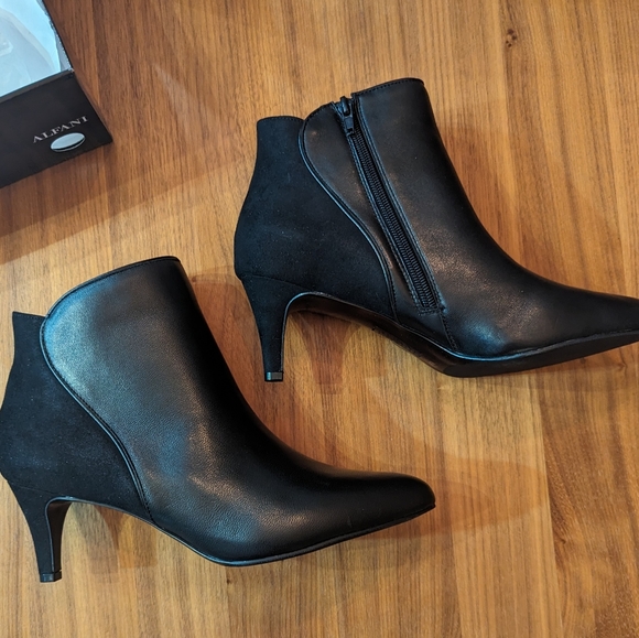 Black Suede/Leather Ankle Boots 9.5 - Picture 3 of 3